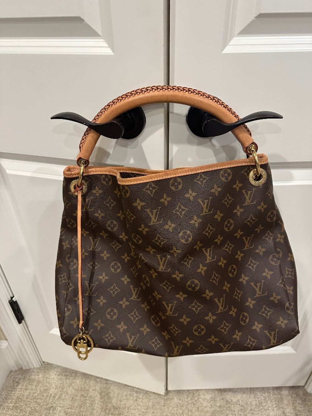Louie Vuitton Again handbag